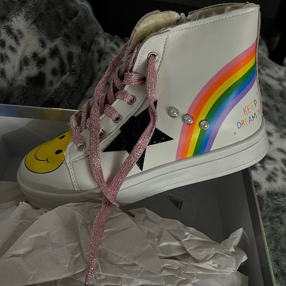 Lola + The Boys kid sneaker